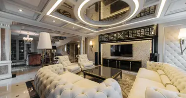 Apartamento 5 habitaciones en Minsk, Belarús