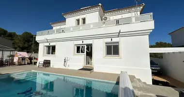 Villa 4 bedrooms in la Nucia, Spain