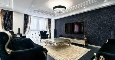 Apartamento 3 habitaciones en Minsk, Bielorrusia