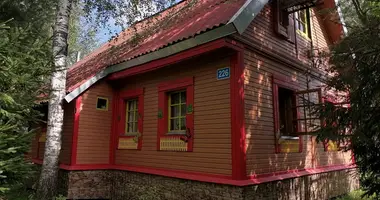 3 room house in Vyrickoe gorodskoe poselenie, Russia