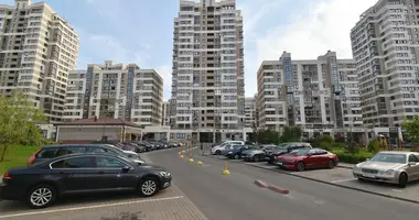 Apartamento 3 habitaciones en Minsk, Bielorrusia