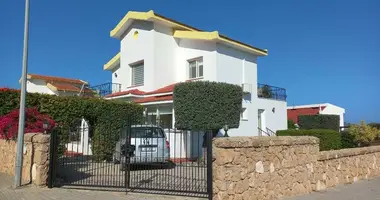 Villa 4 habitaciones con Balcón, con Amueblado, con Aire acondicionado en Agios Epiktitos, Chipre del Norte