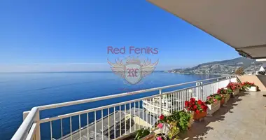 2 bedroom apartment in Ospedaletti, Italy