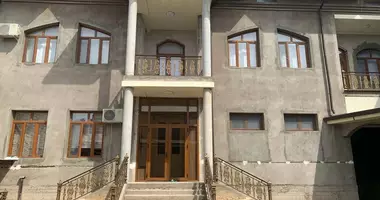 Дом 9 комнат в Ташкент, Узбекистан