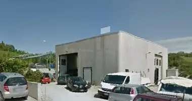 Nieruchomości komercyjne 200 m² w Montappone, Włochy