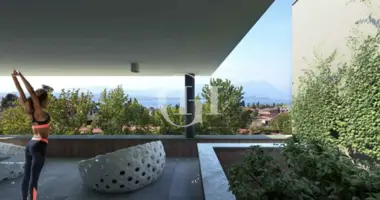 Penthouse 4 zimmer mit Veranda, mit ausgestattet für behinderte in Desenzano del Garda, Italien