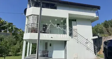 Casa 6 habitaciones en Zelenika, Montenegro