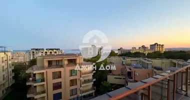 Многоуровневые квартиры 4 комнаты в Святой Влас, Болгария