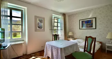 Дом 10 комнат в Paradsasvar, Венгрия