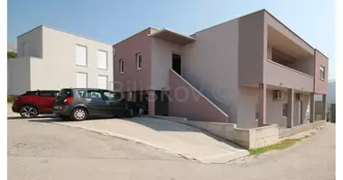 7 room house in Solin, Croatia