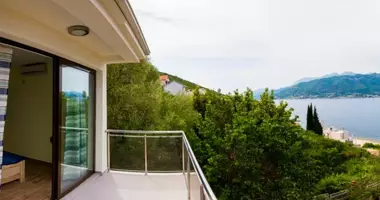 Villa 4 bedrooms with By the sea in Krasici, Montenegro