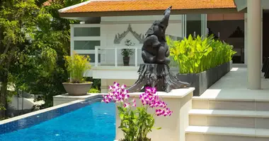 Villa 4 chambres avec Fenêtres double vitrage, avec Meublesd, avec Climatiseur dans Ban Kata, Thaïlande