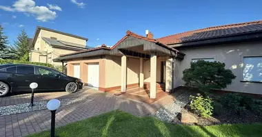 Haus in Wiry, Polen