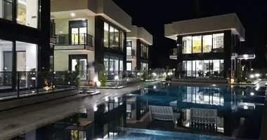 Villa 5 rooms with parking, with Swimming pool, with Mountain view in Alanya, Turkey