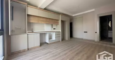 Mieszkanie 2 pokoi w Erdemli, Turcja