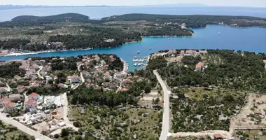 Plot of land in Sutivan, Croatia