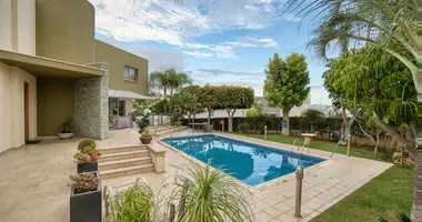 5 bedroom house in Demos Agiou Athanasiou, Cyprus