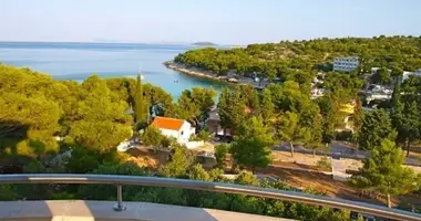 Hôtel 700 m² dans Comitat de Šibenik-Knin, Croatie