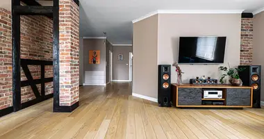 3 bedroom apartment in Warsaw, Poland