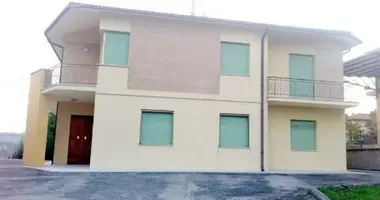 Townhouse 10 rooms in Terni, Italy