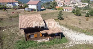 Villa 2 bedrooms with Furnitured, in good condition, with Household appliances in Duronia, Italy