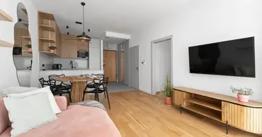 Квартира 2 комнаты в Варшава, Польша