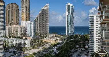 2 room apartment in Miami-Dade County, United States