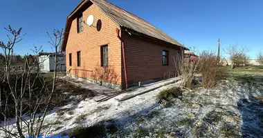 Maison dans Dziescanski siel ski Saviet, Biélorussie