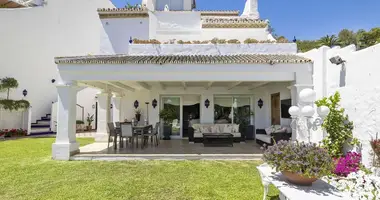 Townhouse 4 bedrooms in Marbella, Spain