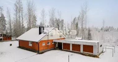 Dom 5 pokojów w Kontiolahti, Finlandia