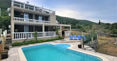 Apartamento 4 habitaciones en Igalo, Montenegro