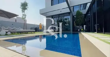 Villa 4 bedrooms with Balcony, with Security, gym in Sharjah Emirate, UAE