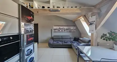 Квартира 3 комнаты в Лодзь, Польша