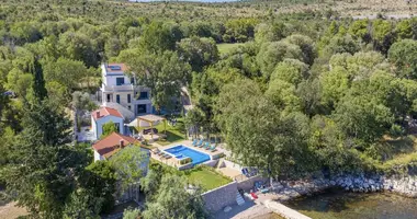 Villa 5 bedrooms in Soul Buoy, All countries