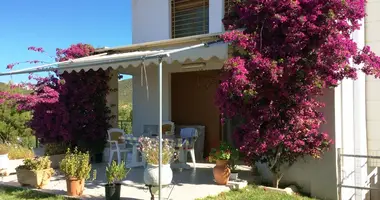 Cottage 5 bedrooms in Polygyros, Greece