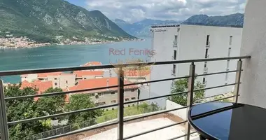 Apartamento 2 habitaciones en Dobrota, Montenegro