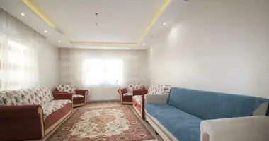 Wohnung 4 Zimmer in Toroslar, Türkei