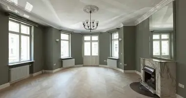 4 room apartment in Warsaw, Poland