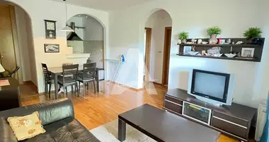 2 bedroom apartment with parking, with Furnitured, with Air conditioner in Petrovac, Montenegro