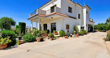 Villa 4 bedrooms in Ayia Napa, Cyprus