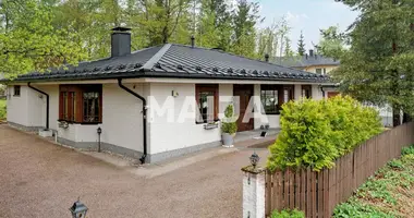 Dom 4 pokoi w Helsinki sub region, Finlandia