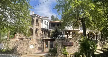 Hotel 560 m² in Skala Rachoniou, Greece