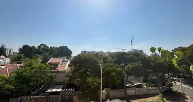 Mieszkanie 4 pokoi w Raanana, Izrael