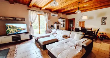 5 room house in Mende, Hungary