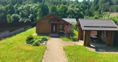 Maison dans Astrosycki siel ski Saviet, Biélorussie