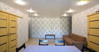 Apartamento 3 habitaciones en Vileyka, Bielorrusia