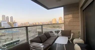 5 room apartment in Ashdod, Israel