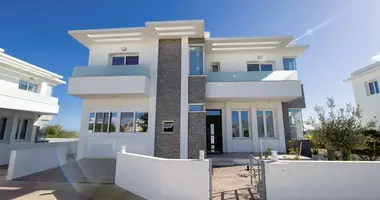 Villa 4 chambres dans Agía Nápa, Chypre