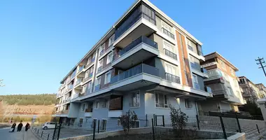 Mieszkanie 3 pokoi z balkon, z parking, z z renowacją w Altindag, Turcja