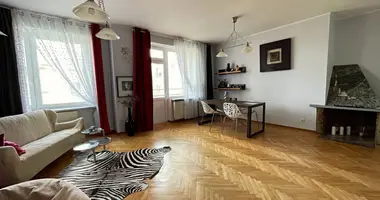 Квартира 3 комнаты в Варшава, Польша